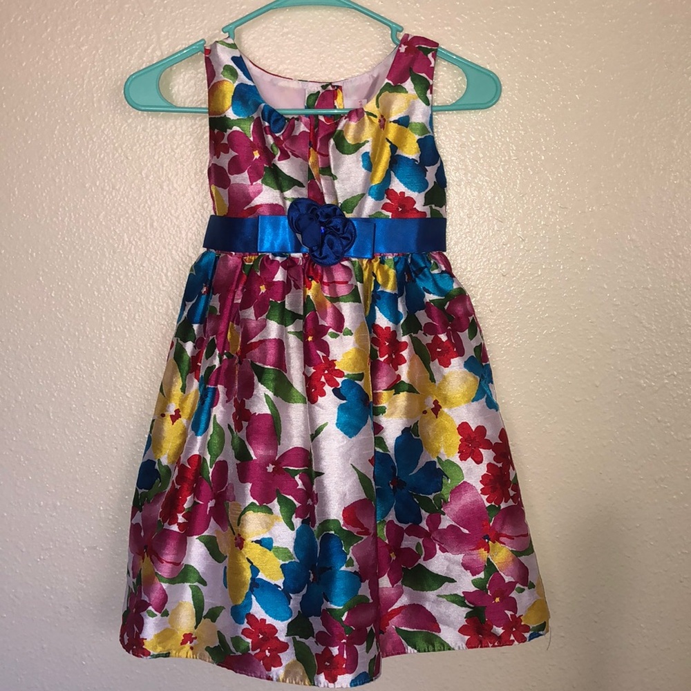 Girls dress